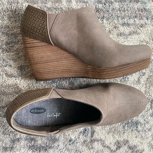 Dr Scholls Wedges Taupe